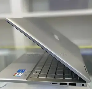 New Laptop HP Pavilion 15 8GB Intel Core I5 SSD 512GB