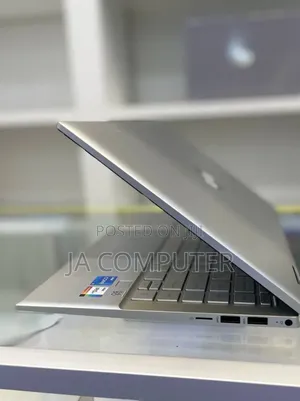 New Laptop HP Pavilion 15 8GB Intel Core I7 SSD 512GB