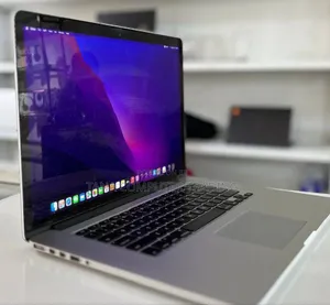 Photo - New Laptop Apple MacBook Pro 2015 16GB Intel Core I7 SSD 512GB
