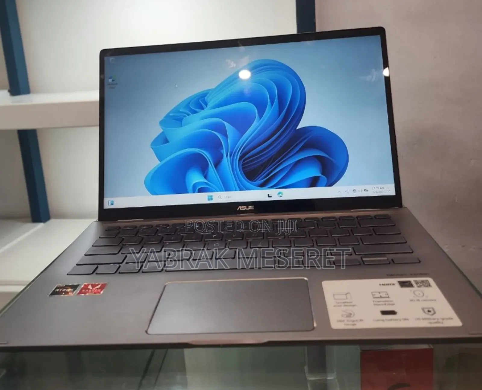 New Laptop Asus 8GB AMD Ryzen 5 SSD 256GB