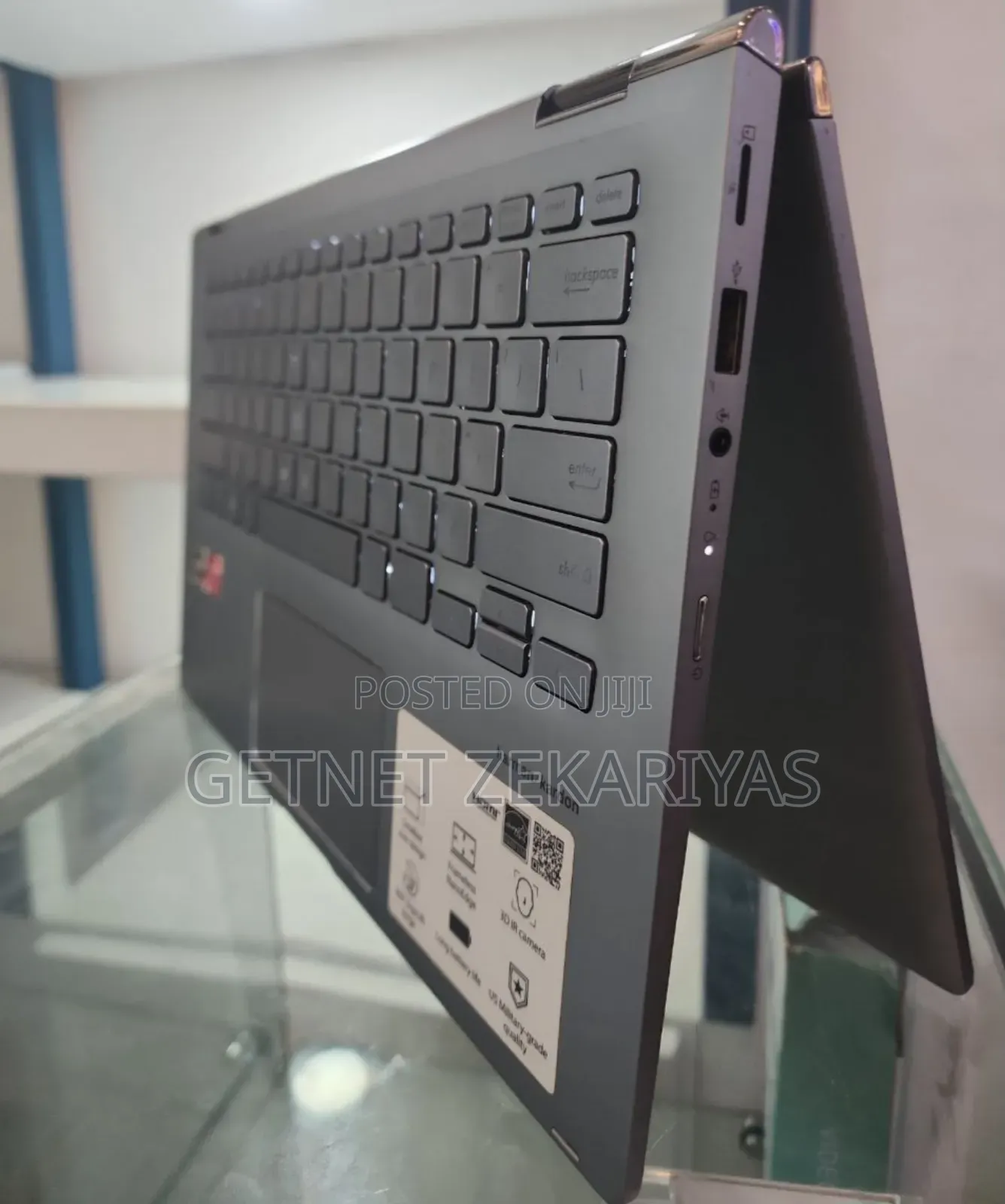 New Laptop Asus ZenBook 3 UX390UA 8GB Intel Core I5 SSD 256GB