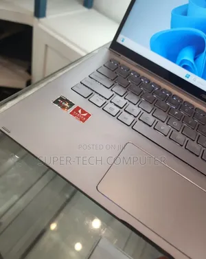 New Laptop Asus ZenBook UX305FA 8GB AMD Ryzen 5 SSD 256GB