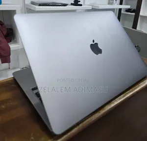New Laptop Apple MacBook Pro 2020 M1 8GB Apple M1 SSD 256GB