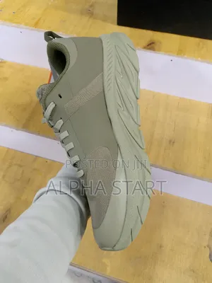 Goupu High Quality Sneakers for Man's