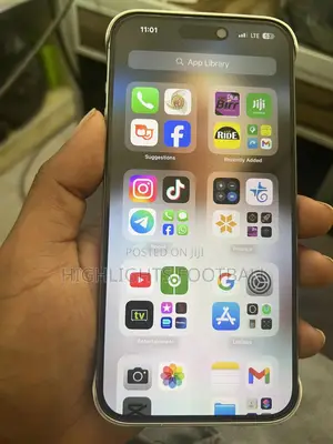 Photo - Apple iPhone 15 Pro Max 256 GB Gray