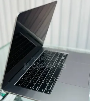 Photo - New Laptop Apple MacBook Air 2024 M3 15-Inch 8GB Apple M3 SSD 256GB