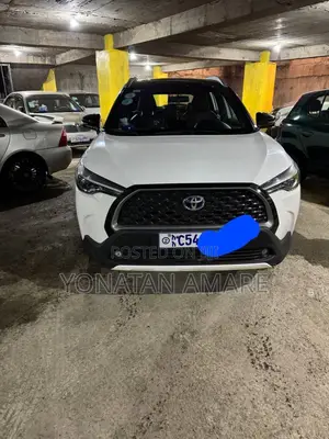 Photo - Toyota Corolla Cross Hybrid 2024 White