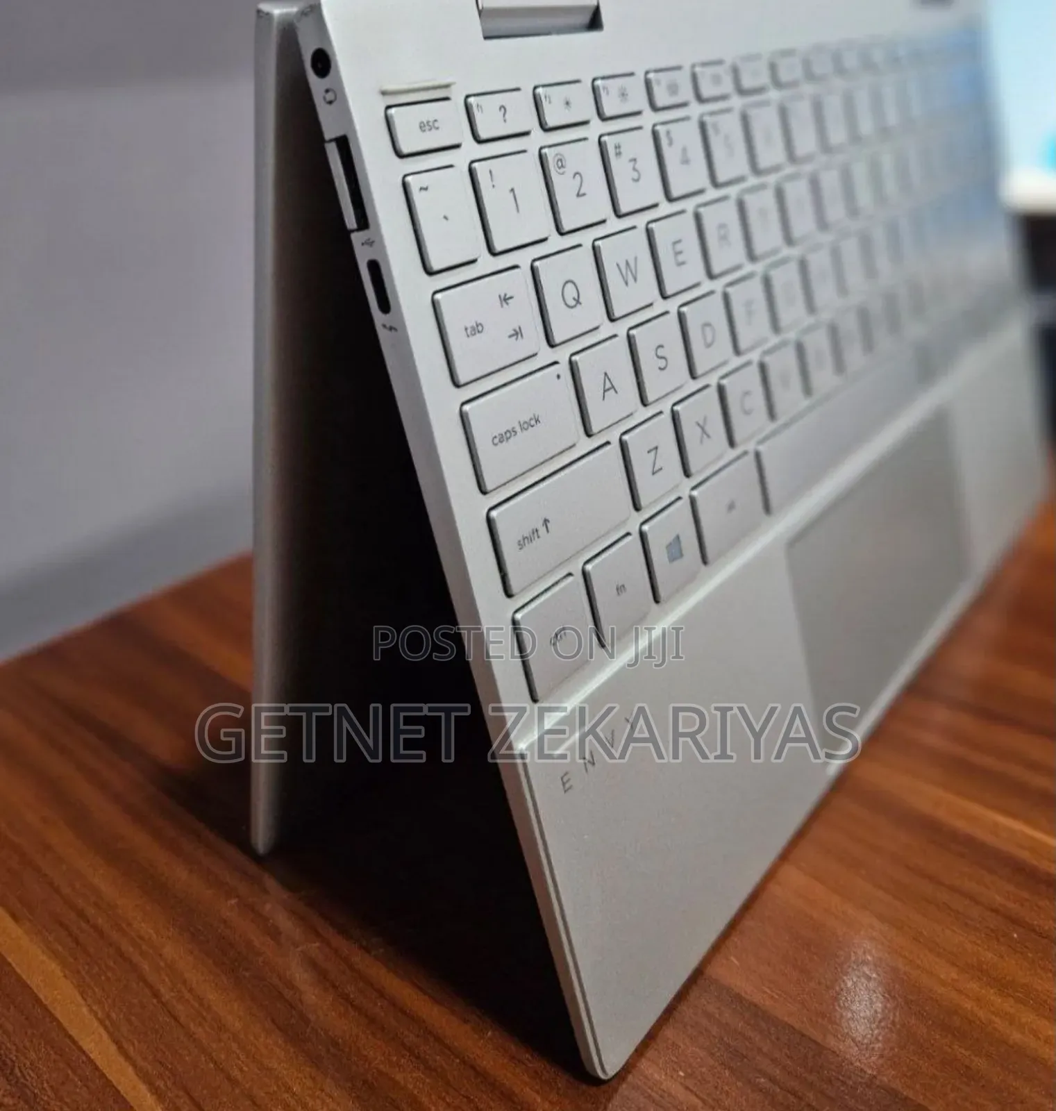 New Laptop HP Envy X360 8GB Intel Core I7 SSD 512GB