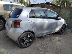 Photo - Toyota Yaris 2008