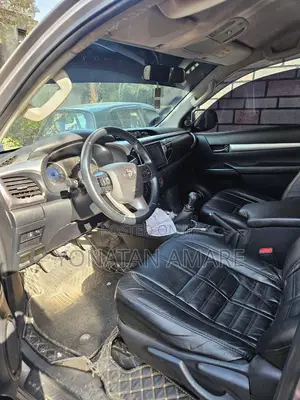 Toyota Hilux 2018 Gray