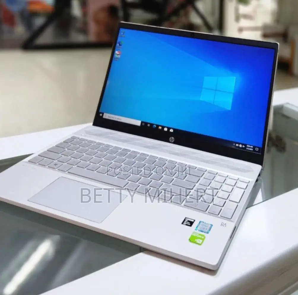 New Laptop HP Pavilion 15 8GB Intel Core I5 SSD 1T
