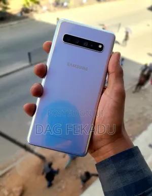 New Samsung Galaxy S10 5G 256 GB White