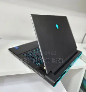 New Laptop Alienware M15 R3 16GB Intel Core I7 SSD 1T