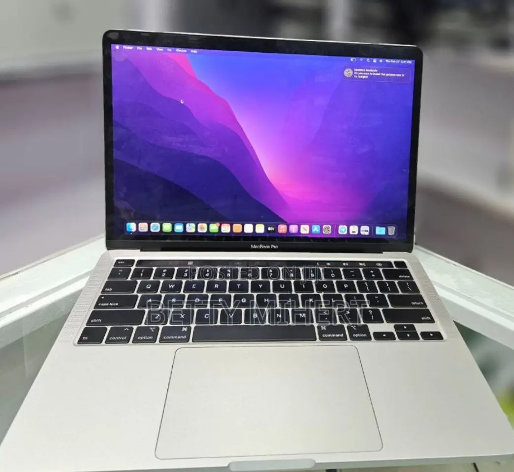 Laptop Apple MacBook 2020 16GB Intel Core I5 SSD 1T