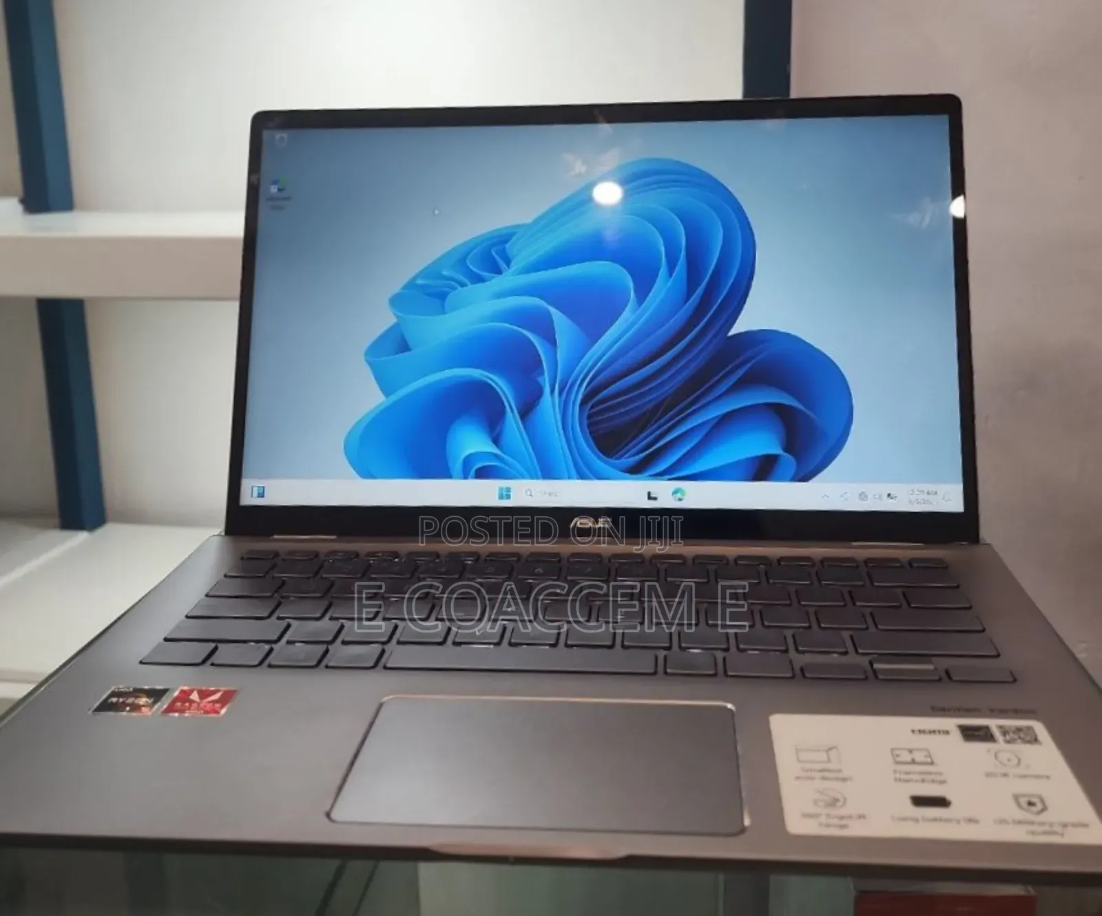 New Laptop Asus 8GB AMD Ryzen 5 SSD 256GB