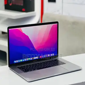 Photo - Laptop Apple MacBook Pro 2016 16GB Intel Core I7 SSD 500GB