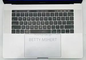 Laptop Apple MacBook Pro 2016 16GB Intel Core I7 SSD 500GB