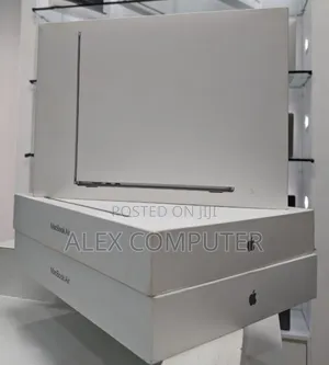 Photo - New Laptop Apple MacBook Air 2024 M3 15-Inch 8GB Apple M3 SSD 512GB