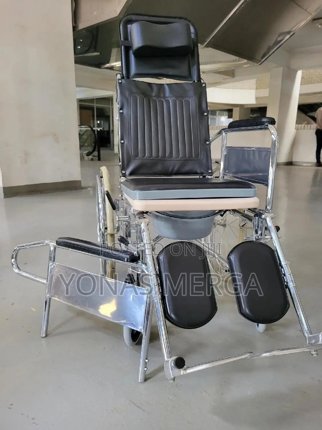 4in1 Toilet Wheelchair/፱patient Can Lie Flat Like on a Bed