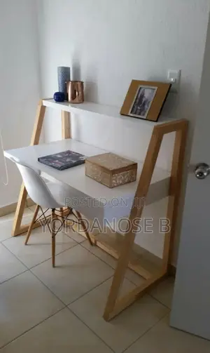 Photo - Reading Table