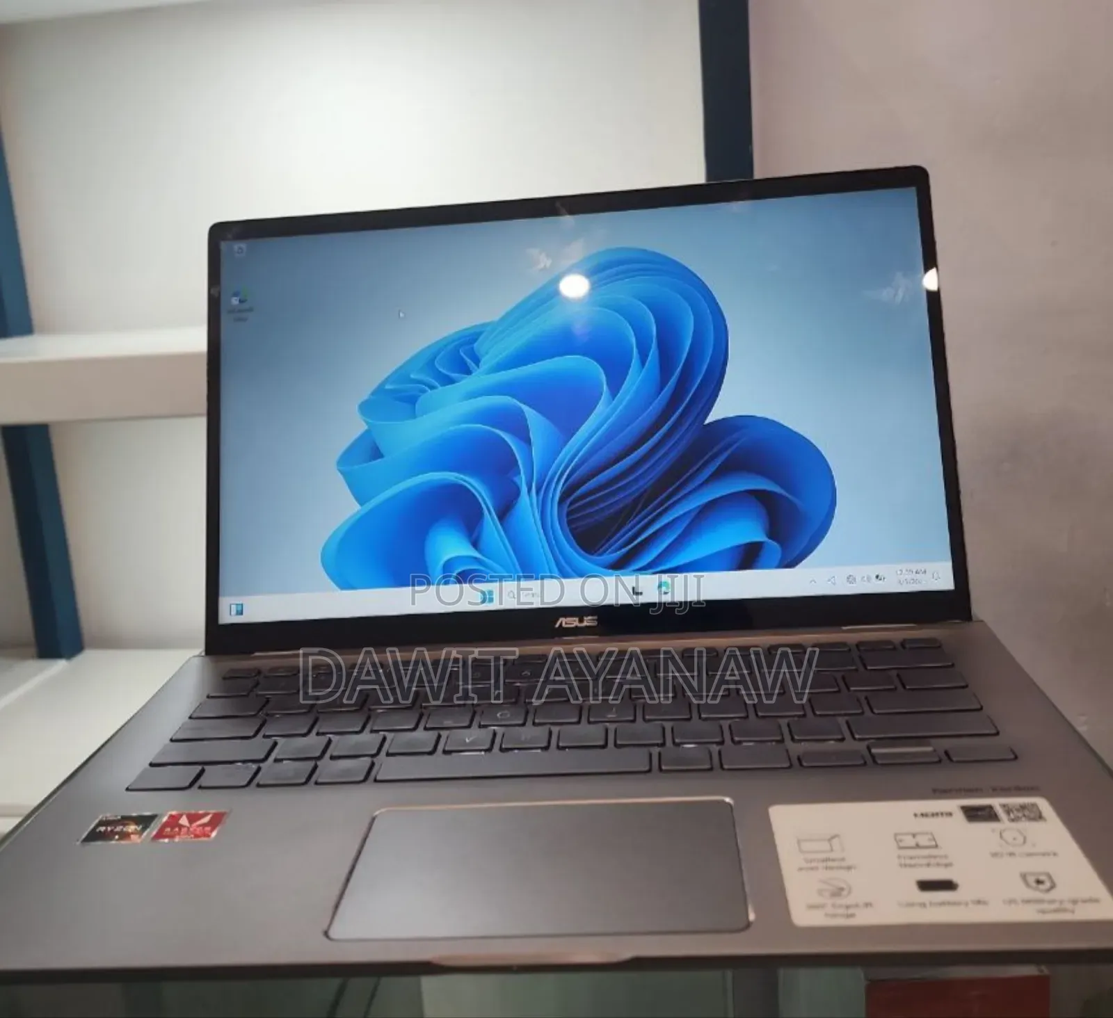 New Laptop Asus ZenBook 13 UX331UN 8GB AMD Ryzen 5 SSD 256GB