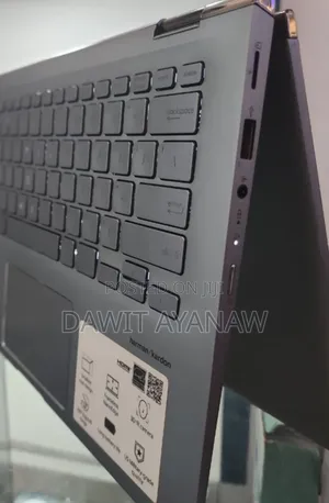 New Laptop Asus ZenBook 13 UX331UN 8GB AMD Ryzen 5 SSD 256GB