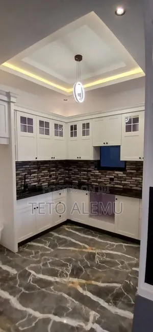 6bdrm House in የሚሸጥ 300 ካሬ ሲኤምሲ, Yeka for sale