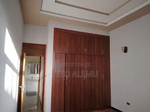 3bdrm Villa in የሚሸጥ ቪላ ፌጋ 250 ካሬ 27, Yeka for sale