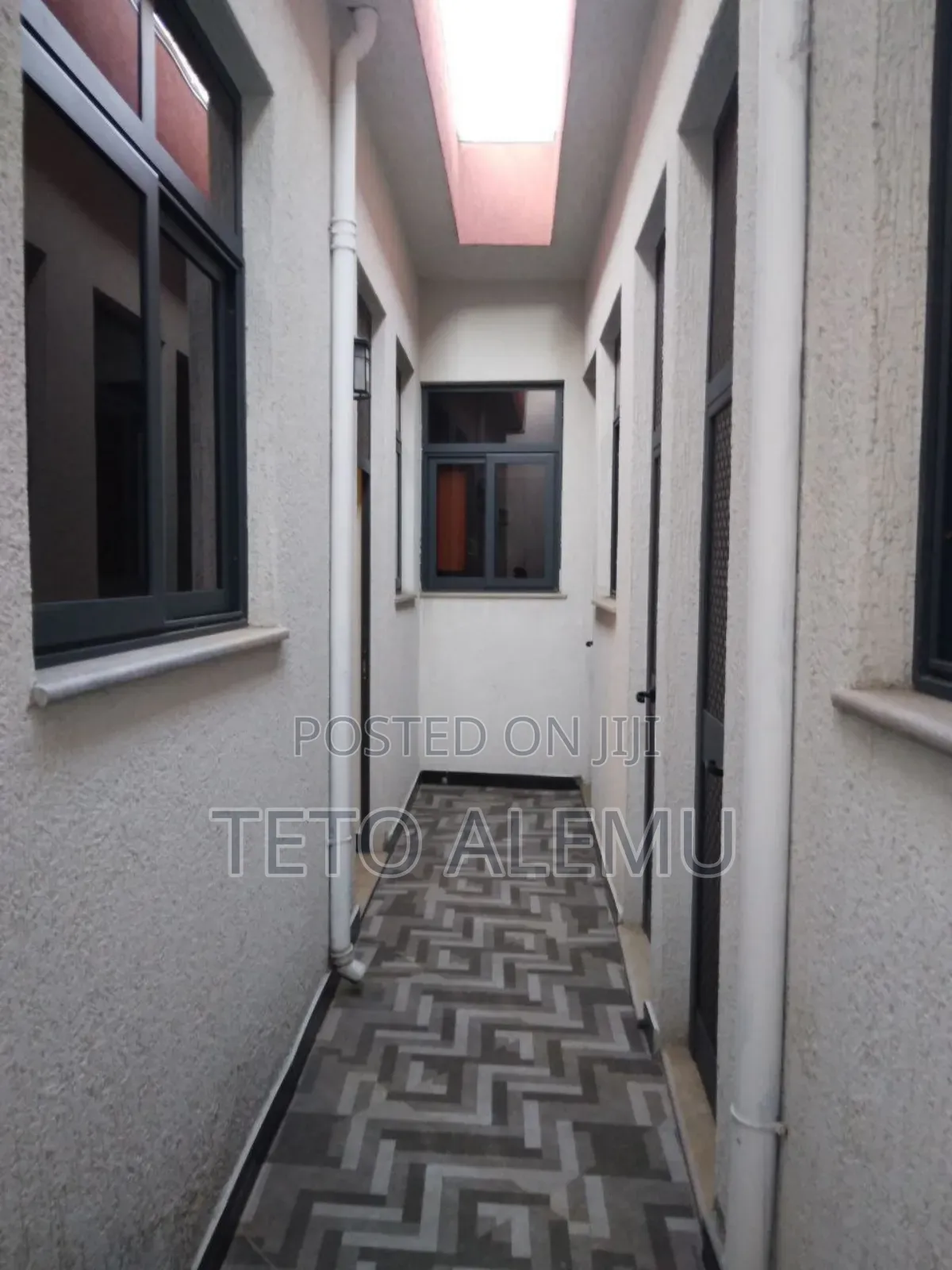 3bdrm Villa in የሚሸጥ ቪላ ፌጋ 250 ካሬ 27, Yeka for sale