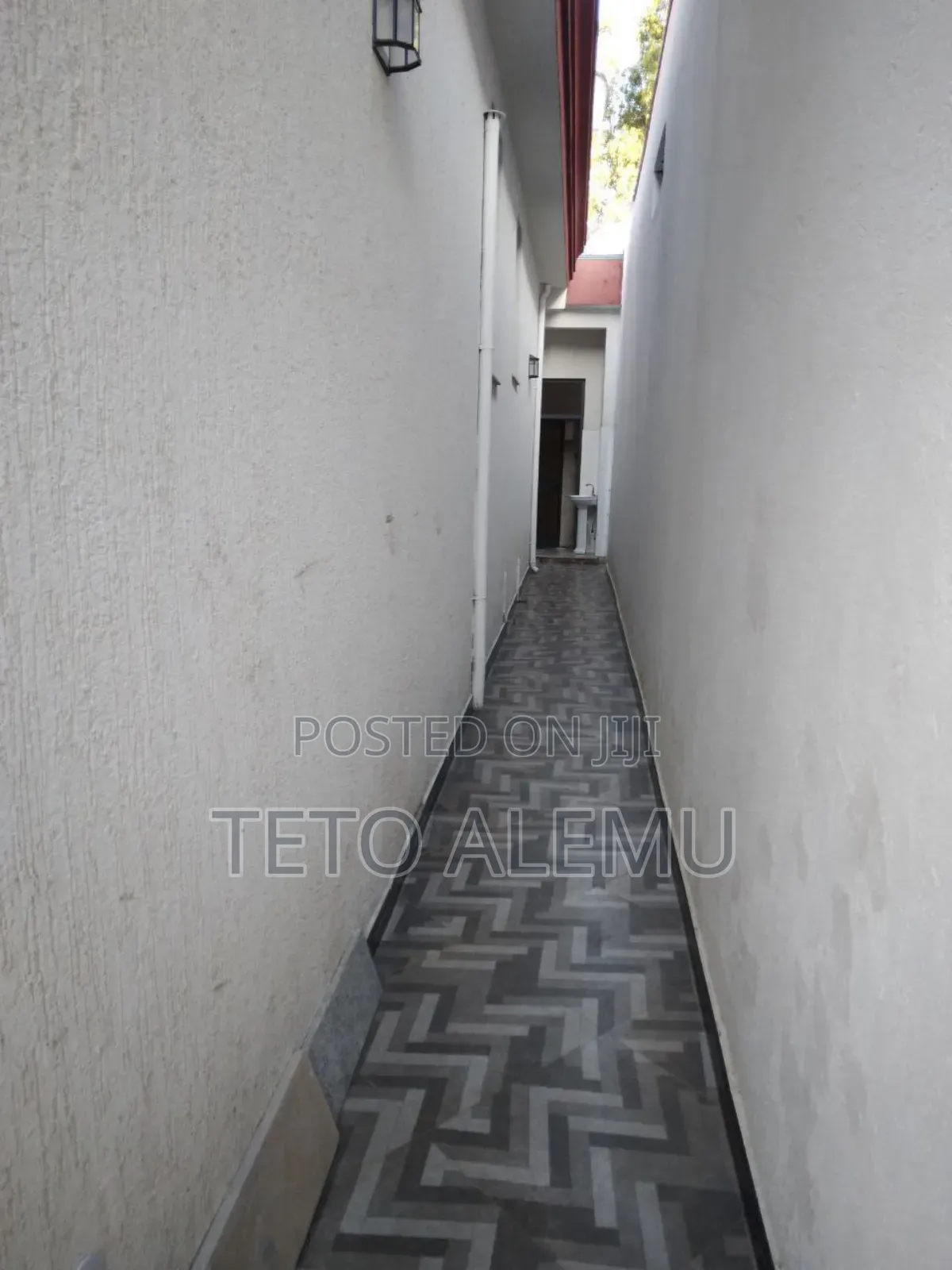 3bdrm Villa in የሚሸጥ ቪላ ፌጋ 250 ካሬ 27, Yeka for sale