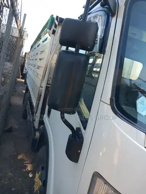 Photo - Isuzu. 2021. Model