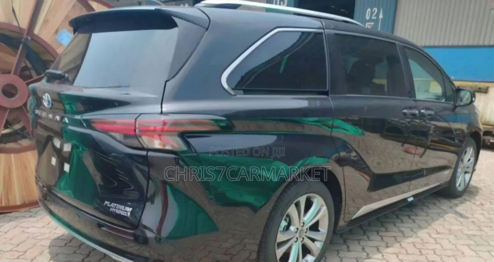 New Toyota Sienna Platinum AWD 7-Passenger 2023 Gray