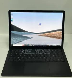 New Laptop Microsoft Surface 8GB Intel Core I5 SSD 256GB