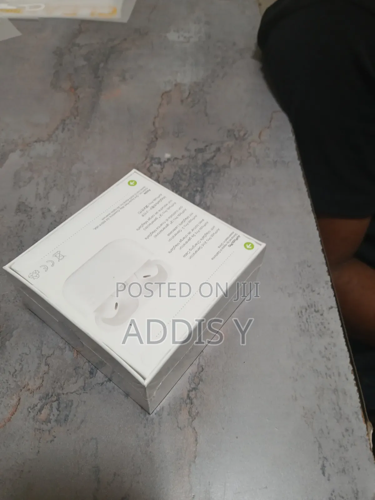 Original Apple Airpods 2 – Quality Sound for Less"