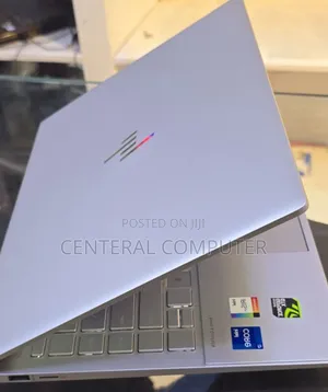 New Laptop HP Pavilion 15-Cs3063cl 16GB Intel Core I7 SSD 512GB