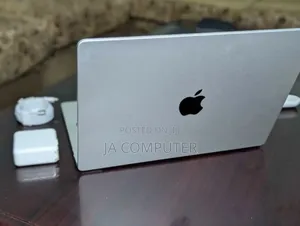 New Apple MacBook Pro 2023 M3 14-Inch 8GB Apple M3 Pro SSD 512GB