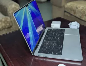 New Apple MacBook Pro 2023 M3 14-Inch 8GB Apple M3 Pro SSD 512GB