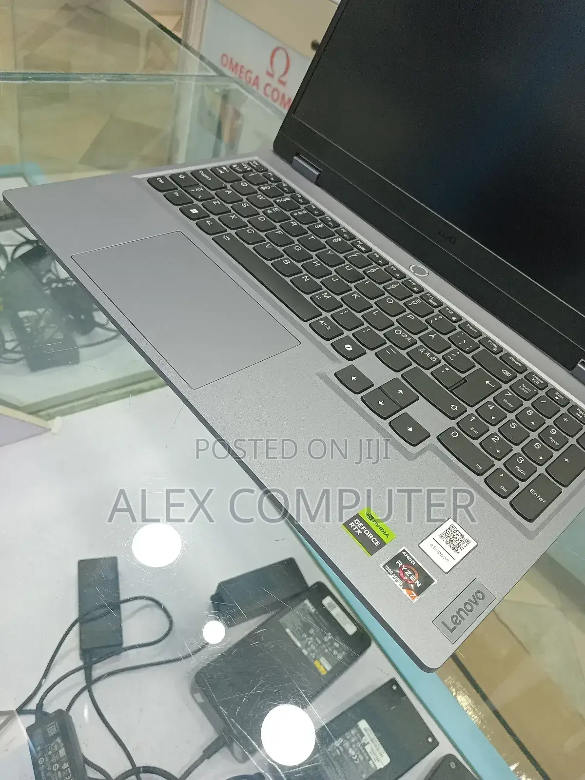 New Laptop Lenovo LOQ 15ARP9 24GB AMD Ryzen 7 SSD 512GB