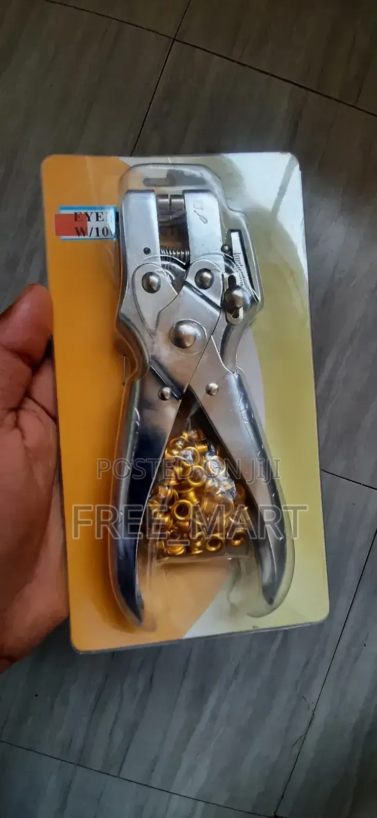 Eyelet Puncher (መንጎል የካምሱር መምቻ )