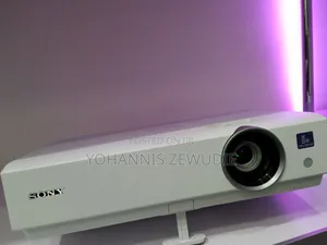 Photo - Sony Projector VPL Dx102