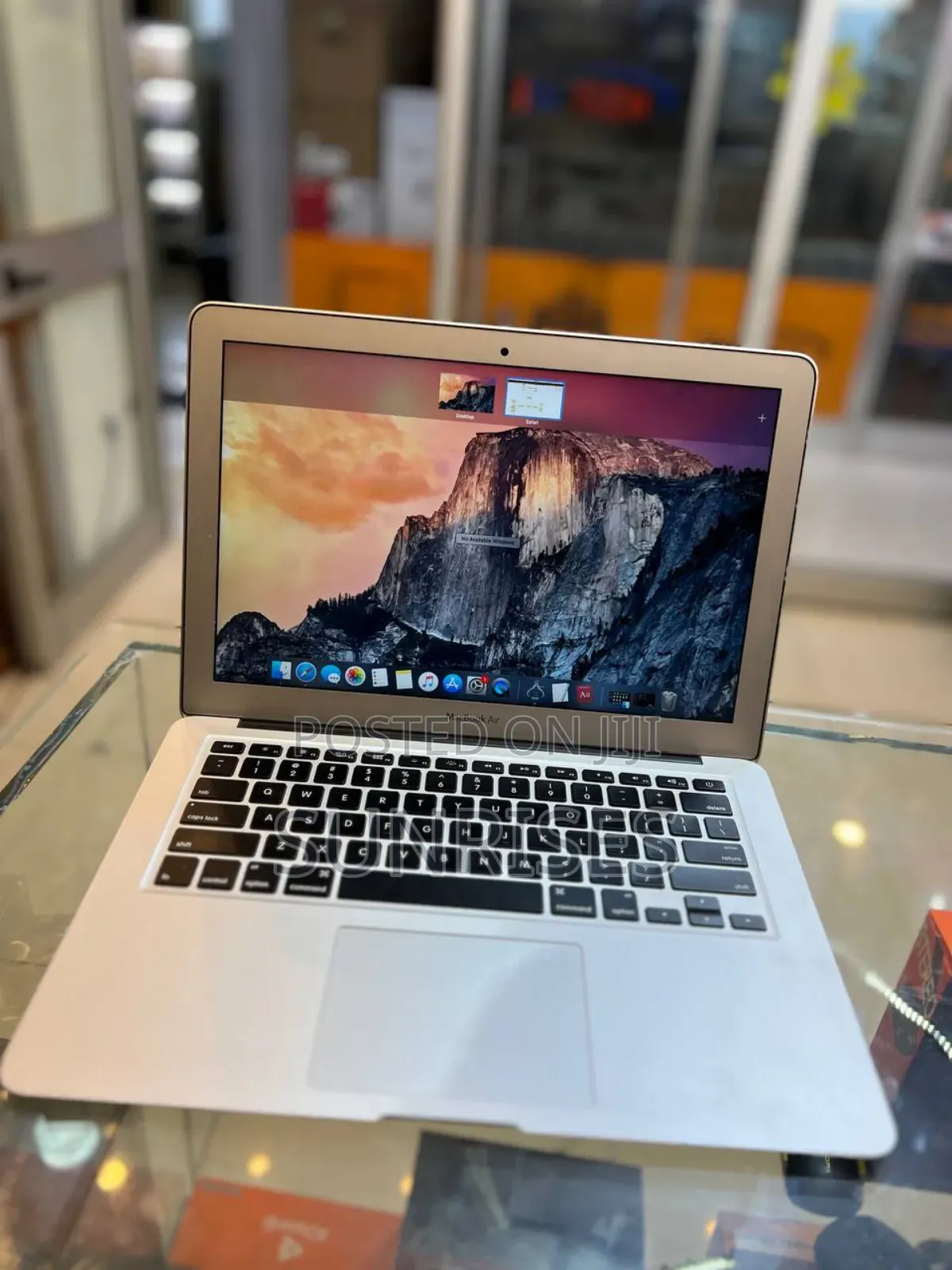 New Laptop Apple MacBook Air 2017 4GB Intel Core I5 SSD 128GB