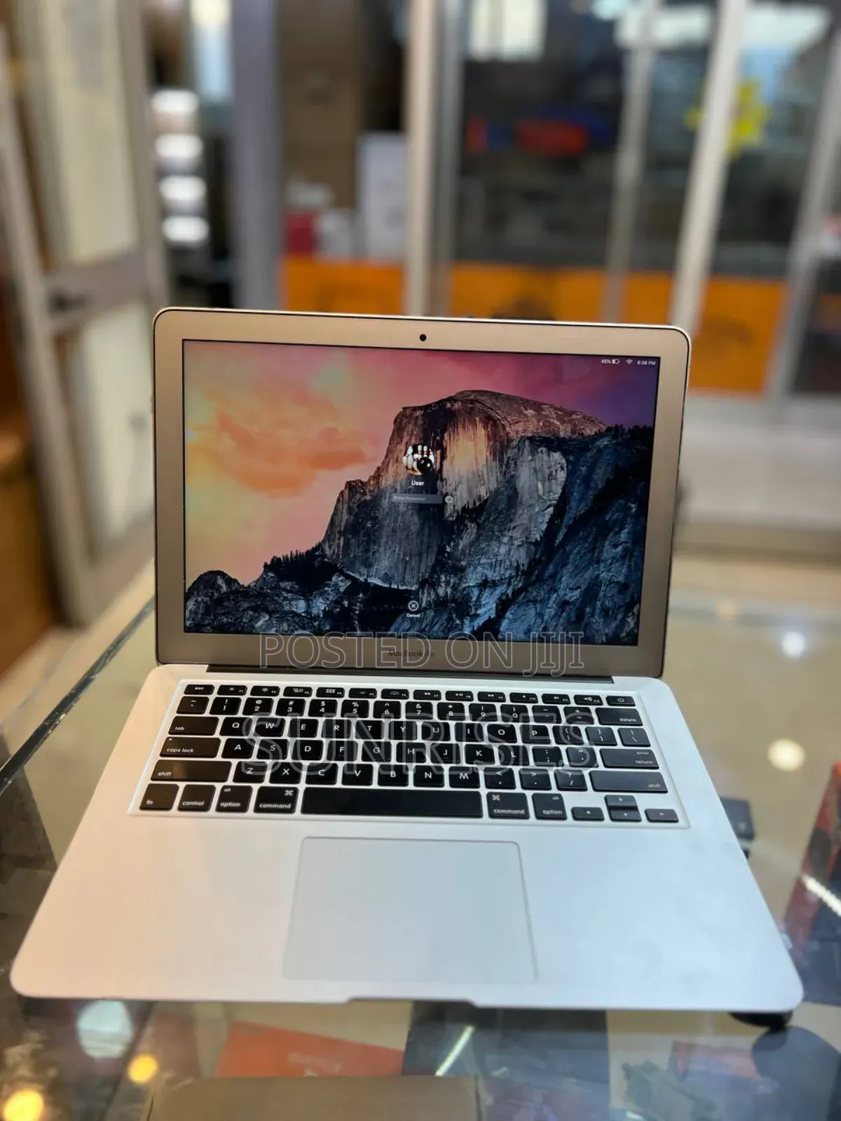 New Laptop Apple MacBook Air 2017 4GB Intel Core I5 SSD 128GB
