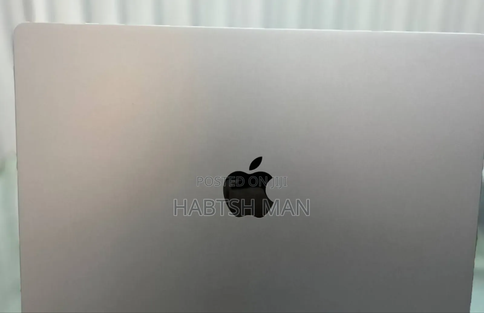 New Apple MacBook Air 2024 M3 15-Inch 8GB Intel Core M3 SSD 256GB