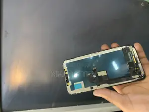 Photo - I Phone X Screen