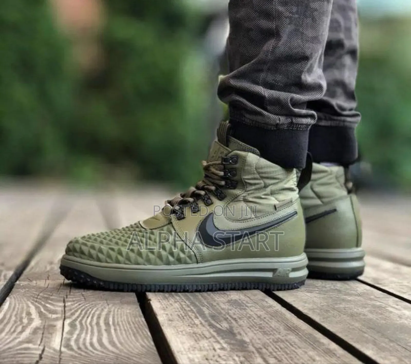 Nike Lunar Force 1
 Made in Vietnam