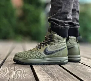 Nike Lunar Force 1
 Made in Vietnam