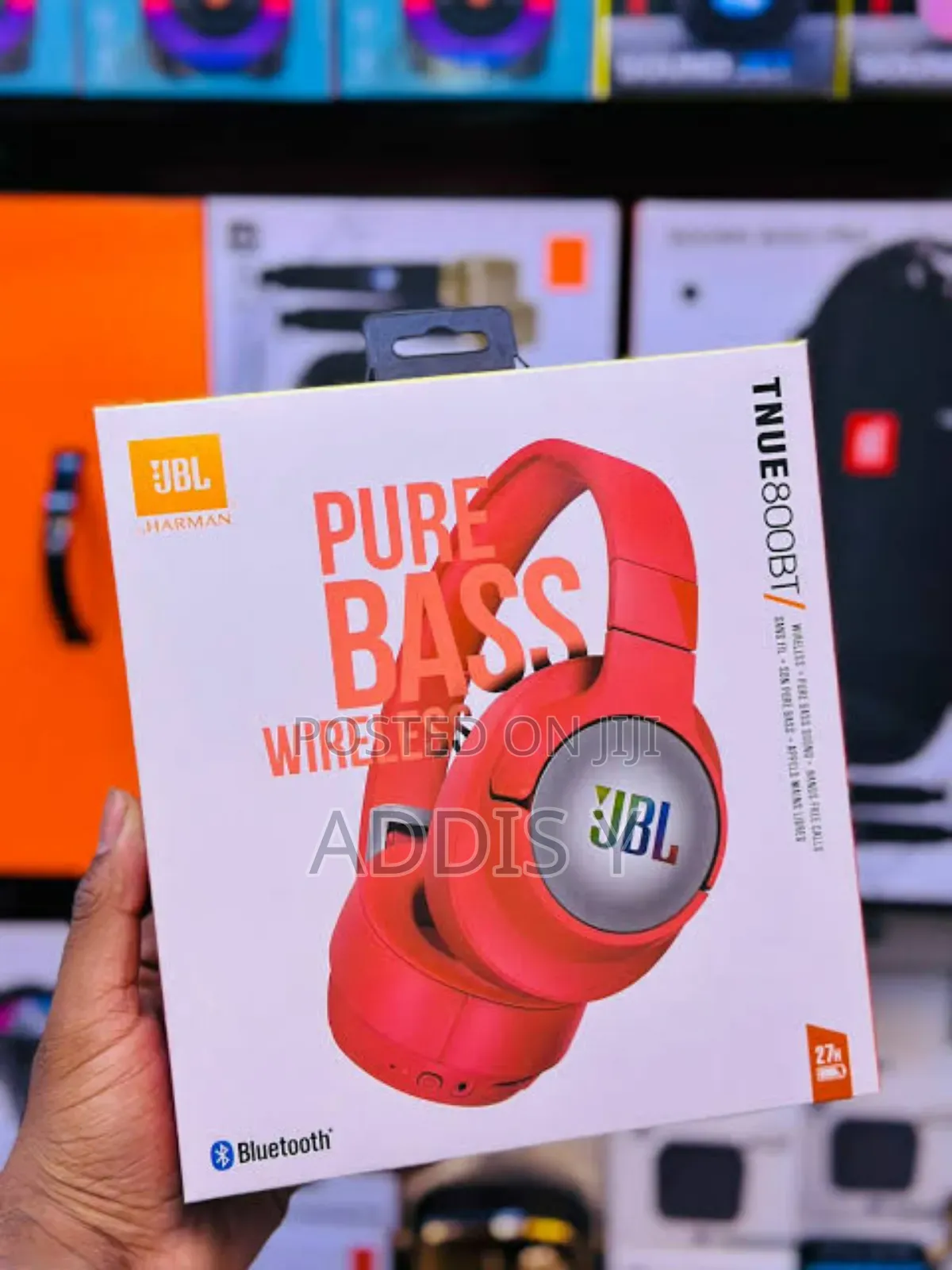 JBL 800bt: Premium Sound, Comfort, and Style in One!"