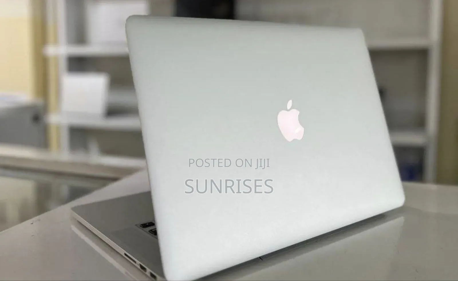 New Laptop Apple MacBook Pro 2017 16GB Intel Core I7 SSD 512GB