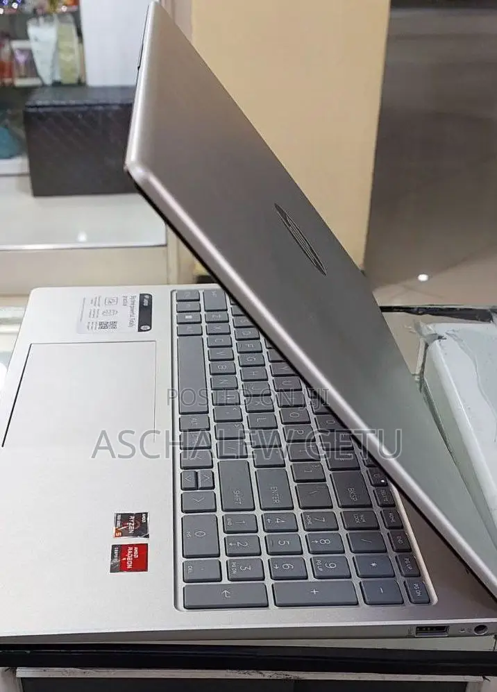 New Laptop HP EliteBook 840 8GB Intel Core I7 SSD 512GB