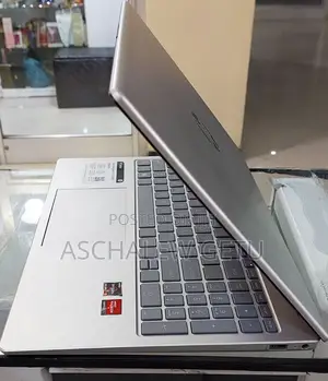 New Laptop HP EliteBook 840 8GB Intel Core I7 SSD 512GB